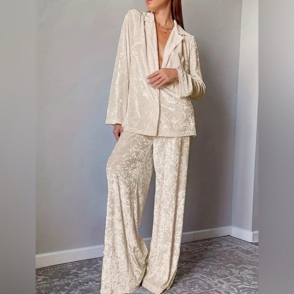 Elegant Cream Women's Pantsuit - Picture 1 of 7